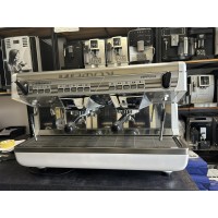 Профессиональная кофемашина для баров и кафе Nuova Simonelli Appia II 2GR